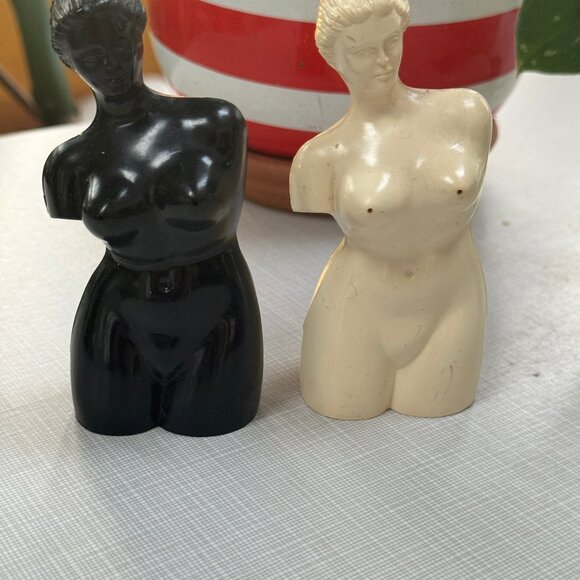 Risque Vintage Salt & Pepper shakes Venus De Milo Black and White 1940s - Picture 2 of 5
